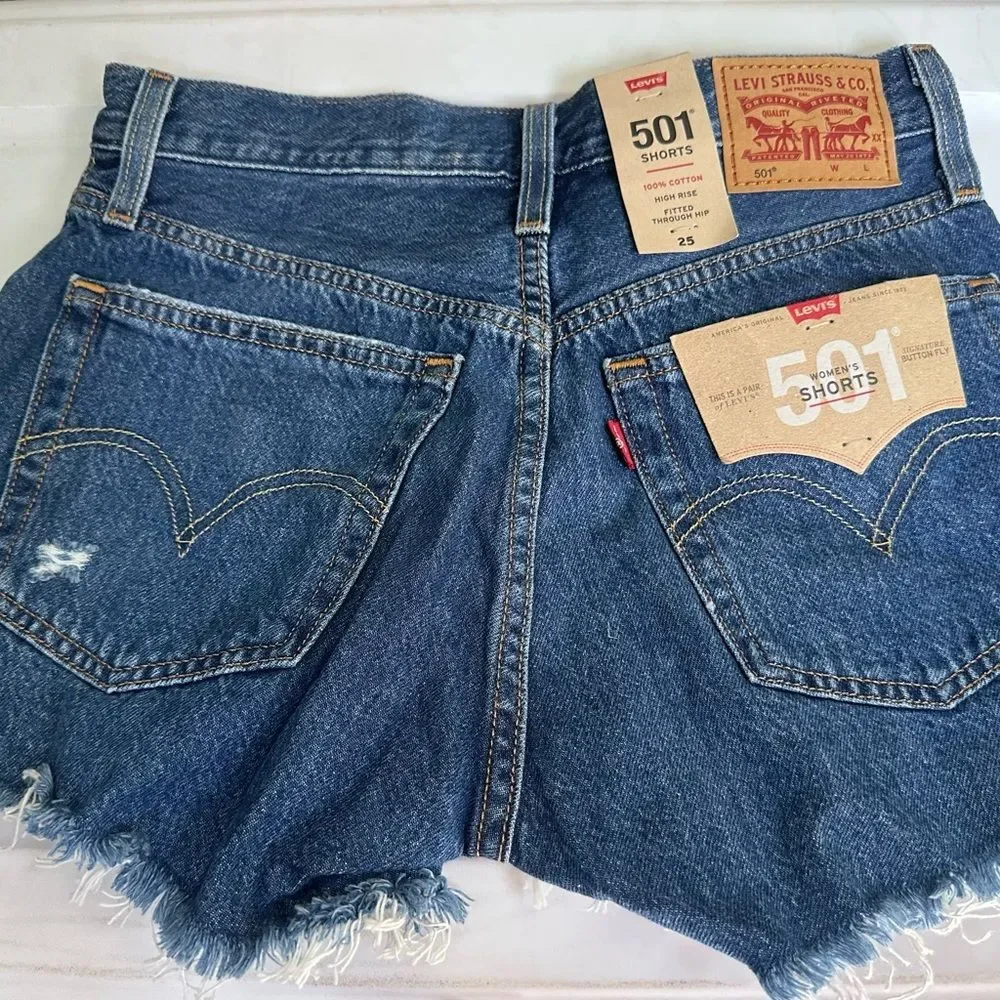 Levi’s 501 Shorts Orginal Style High Rise Women Shorts size 25 NWT - Picture 2 of 4
